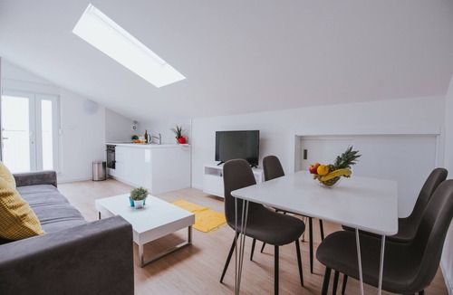 Zrce Apartment | Deluxe Apartment with Pool and Free WIFI