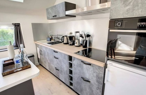 St-Meme-le-Tenu Apartment | Deluxe Appartment n°4