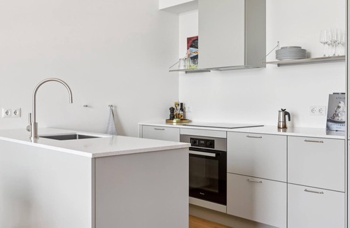 Sydhavnen Apartment | Deluxe Apt With Water Views