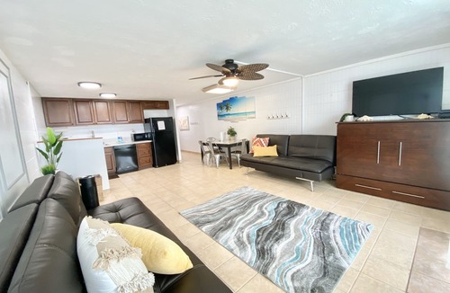 Punaluu Condo | Deluxe Beachfront Condo with a breathtaking view