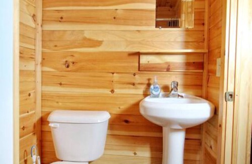 Centre Hall Cabin | Deluxe Cabin 69 w/4 Beds