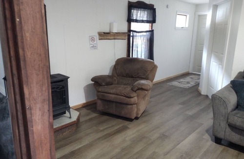 Hillsgrove Cabin | Deluxe Cabin G at Elk Creek Escape