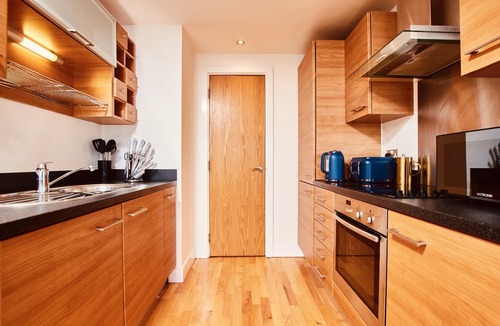 Leeds Apartment | Deluxe City Centre Apt Balcony & View & Free Parking