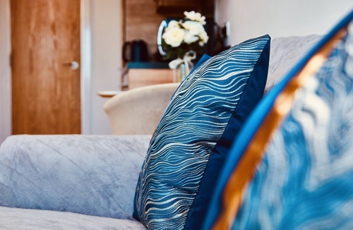 Leeds Apartment | Deluxe City Centre Apt Balcony & View & Free Parking