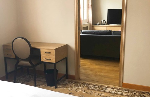 Maisons-Alfort House | Deluxe Comfort Suite