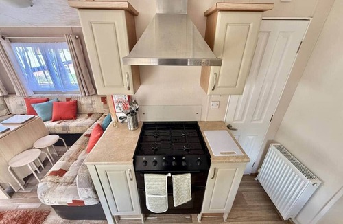 Glasgow House | Deluxe Delta 4-bedroom Caravan