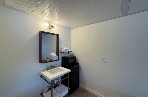 Lake Placid House | Deluxe Double King - DDK