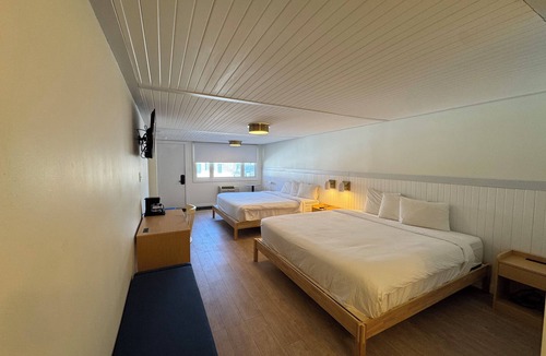 Lake Placid House | Deluxe Double King - DDK