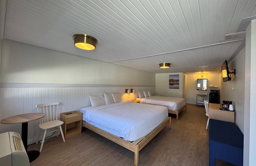 Lake Placid House | Deluxe Double King - DDK