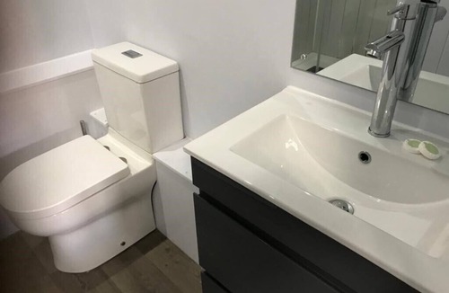 Long Barn House | Deluxe Double Room