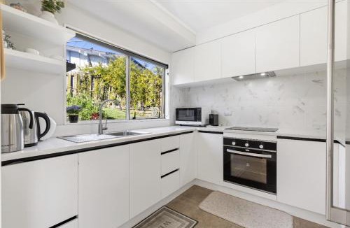 Bucklands Beach House | deluxe double room