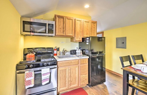 Pleasant Mount Cottage | Deluxe Duplex Springtime Escape