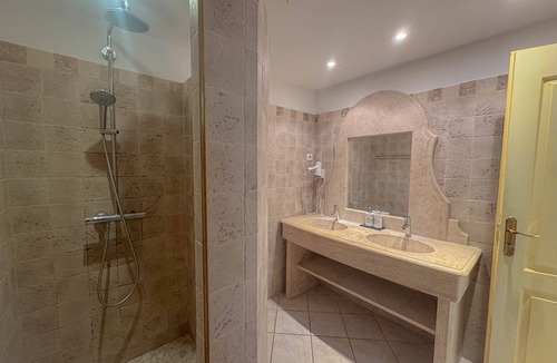 Caseneuve Apartment | Deluxe Duplex Suite with Terrace