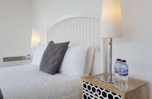 Docklands Apartment | Deluxe En-suite Room