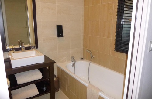 Belleville-sur-Loire Hotel | DELUXE garden side room