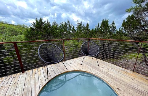 Oatmeal Cabin | Deluxe Glamping Austin, Ideal for a Romantic Vacation in Texas