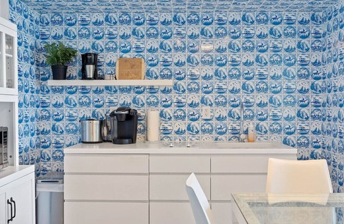 West Avenue Apartment | Deluxe High Suite Eleven Hundred West two beds and balcony. SouthBeach