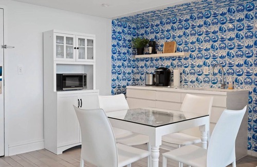 West Avenue Apartment | Deluxe High Suite Eleven Hundred West two beds and balcony. SouthBeach