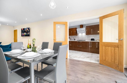 Harborne House | Deluxe House in Harborne