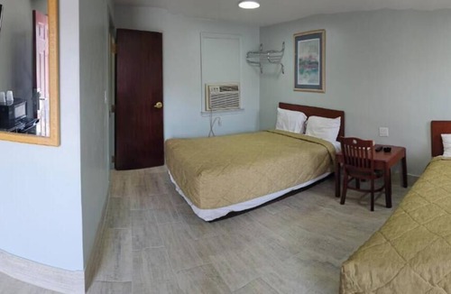 Elkton Hotel | Deluxe Inn Elkton