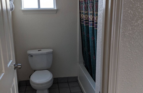 Cherryland Hotel | Deluxe Inn