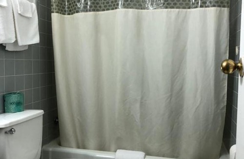 Natchez Hotel | Deluxe Inn