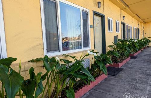South San Francisco Hotel | Deluxe Inn