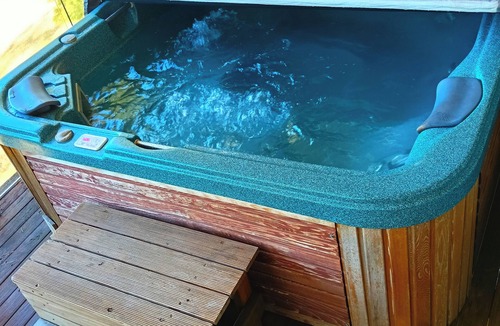 Ocean View House | Deluxe King Studio - Cedar