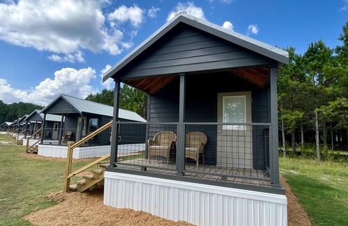 Bolivia RV Rental | Deluxe Loft Cabin - Upscale Cozy Loft Cabin