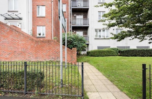 Bray on Thames House | Deluxe Maidenhead Apartment