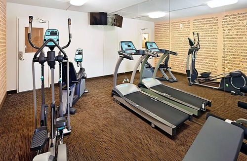 Merrillville House | Deluxe Queen Room With Two Queen Beds