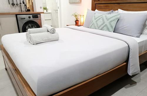 Holmview Apartment | Deluxe Queen Studio