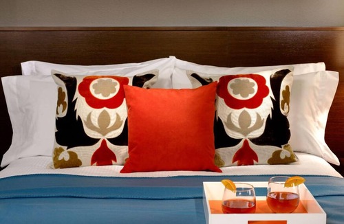 New Tacoma Hotel | Deluxe Room | Pillow Menu + Sleep Experience