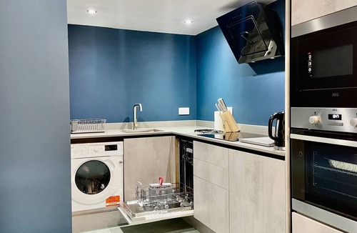 Seahouses Apartment | Deluxe-self catering sleeps 2 -Salmon - Pets