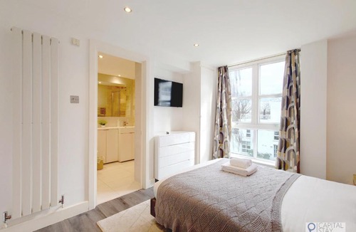 Royal Docks Apartment | Deluxe Serviced Two Bed Apartment