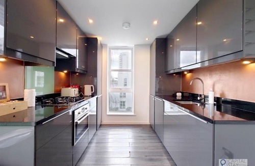 Royal Docks Apartment | Deluxe Serviced Two Bed Apartment