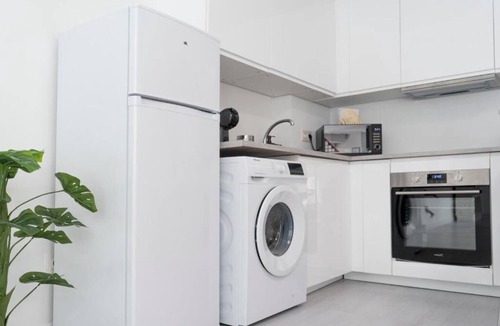 Hortaleza Apartment | Deluxe Stay - Naffah Apartments
