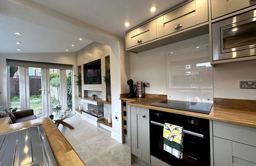 Hull House | Deluxe Stays @ Libra Spaces