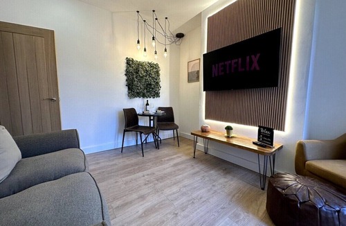 Hull House | Deluxe Stays @ Libra Spaces