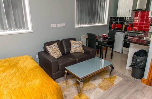 Bradford Apartment | Deluxe Studio Apartment