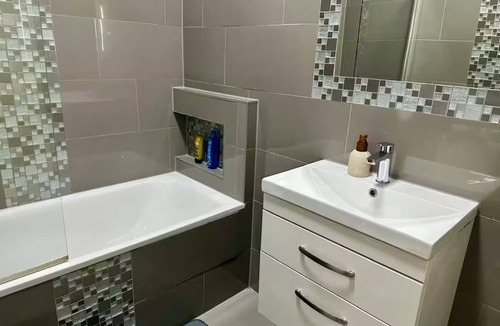 Brownswood Apartment | Deluxe studio near Emirates Stadium