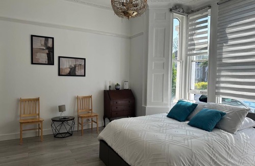 Brownswood Apartment | Deluxe studio near Emirates Stadium