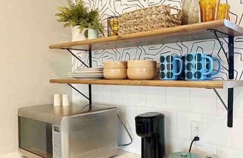 Joplin House | Deluxe Studio w/great location! Sleek & stylish!