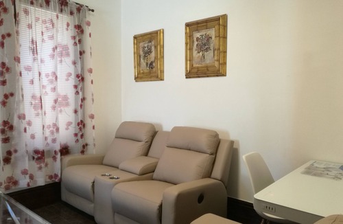 Stratford Apartment | Deluxe Suite in Stratford Ambassador Guest Room