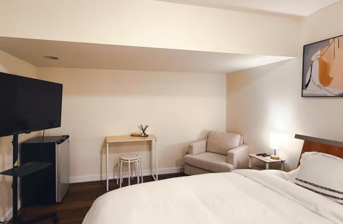 Northeast Bellevue House | Deluxe Suite near Microsoft