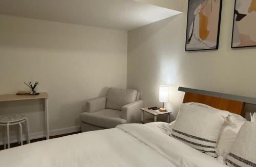 Northeast Bellevue House | Deluxe Suite near Microsoft