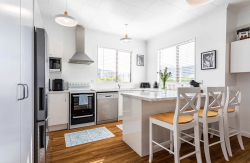 Trentham House | Deluxe Three Bedroom Villa