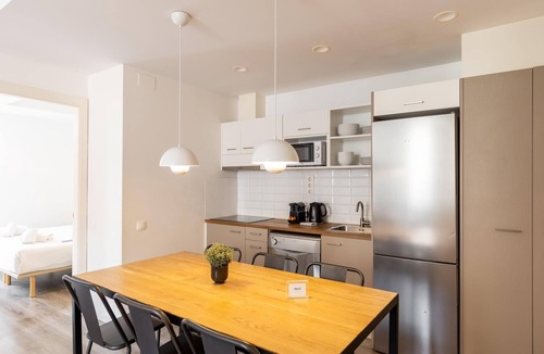 Hostafrancs Apartment | DELUXE THREE BEDROOM APARTMENT