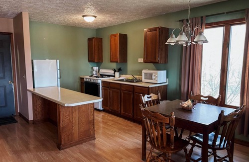 Golconda House | Deluxe Two Bedroom Bungalow w/Full Kitchen & View!