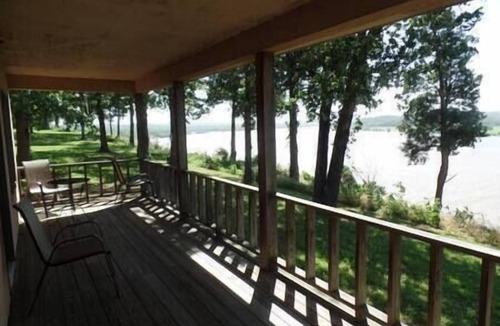 Golconda House | Deluxe Two Bedroom Bungalow w/Full Kitchen & View!
